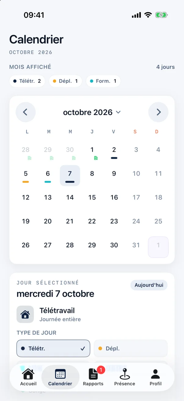 Calendrier d'octobre avec télétravail, déplacement, formation et jours au bureau.